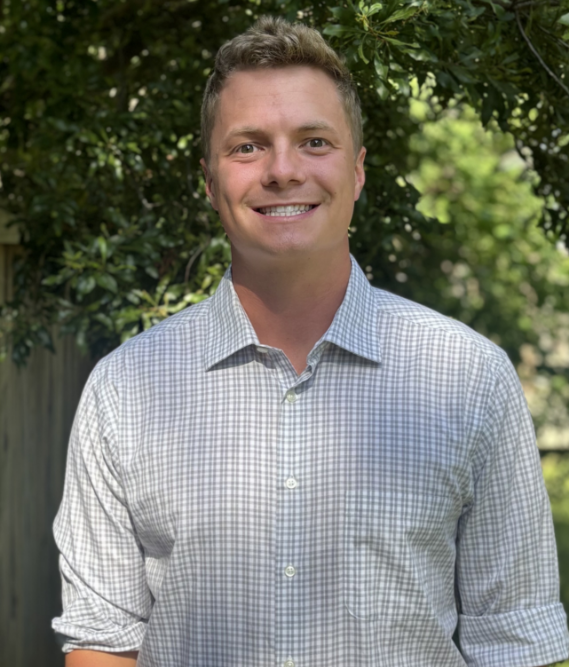 Doctor Case outdooers